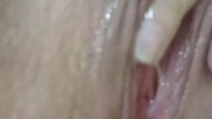 Cute teens pussy came soo hard with orgasms that her pussy kept creaming and throbbing!!