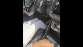 Miiana -DEFI Je baise avec le concessionnaire de voiture