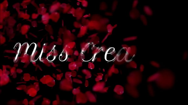 French Girl Masturbation Amateur on Nude Beach public in Greece to stranger with squirt P1 – MissCreamy