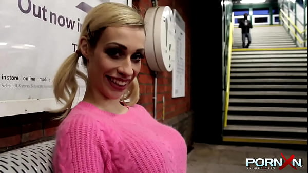 Blonde Chessie Kay walking with wet pants