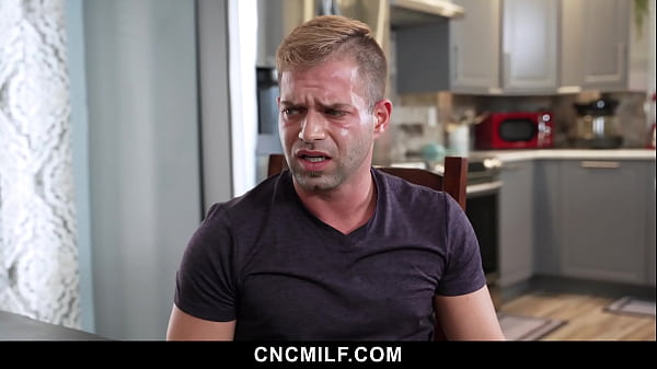 New Hotel Guest Gets Two Milfs to Freeuse as A Part of Special Amenities – Cncmilf