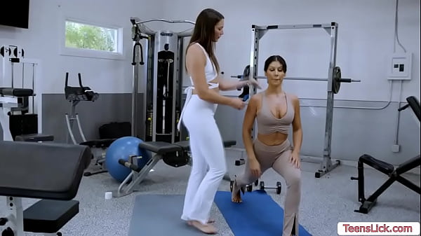 Sexy Katrina Colt and Queenie Sateen lick pussies