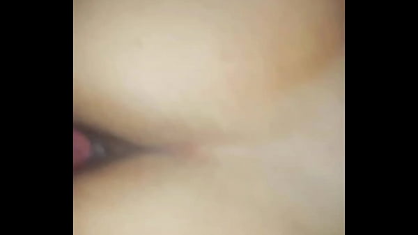 Namorada se gozando toda no estilo cachorrinho