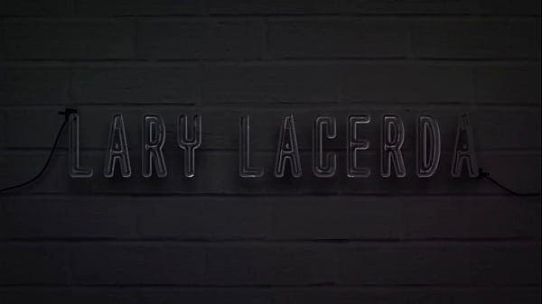 QUEM AMA PÉS VAI AMAR VER SÓ MEUS PÉS ENQUANTO EU MASTURBO O BOY COM OS PÉZINHOS, ALÉM DE TER MUITO ANAL